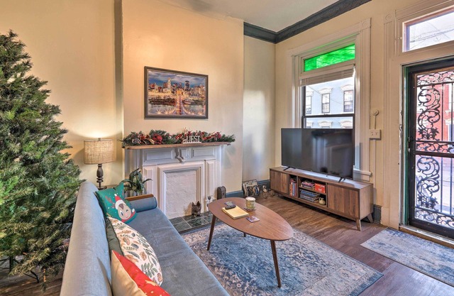 Cincinnati Retreat w/ Patio & Grill!