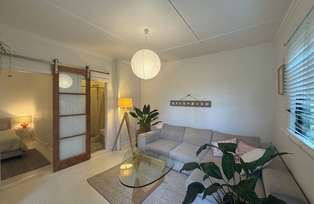 Cinnamon Pod~Beach Getaway! 100m to beach.