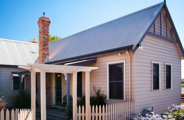 Circa Ruby Mint Daylesford ~ ​​CENTRE VILLE