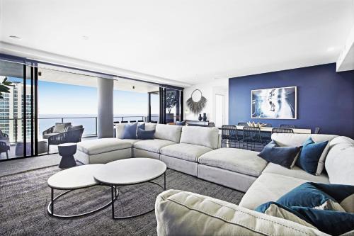 Circle on Cavill Sub Penthouse w/4 bedrooms