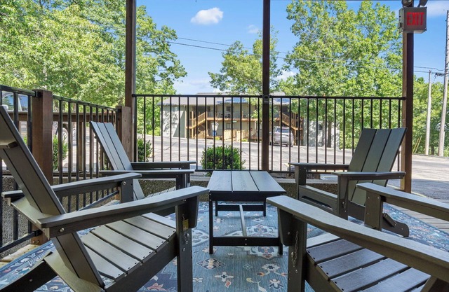 *New Listing* Circle Retreat | 2 units with community amenities