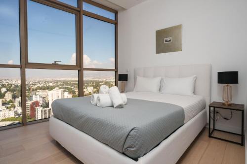 City Center Sky Living, Pool & Gym