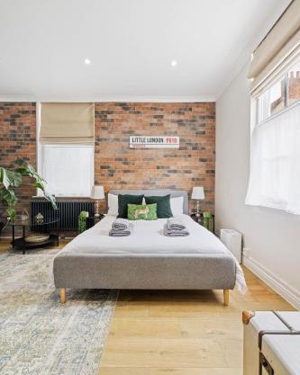 City Centre Entire Studio Apartment- Self check in