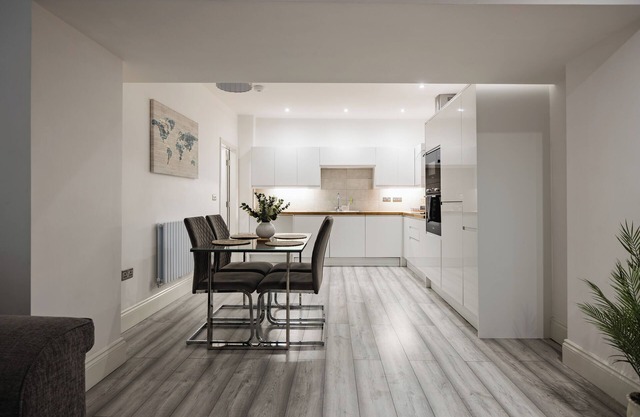 City Centre Luxury Spacious Apartment