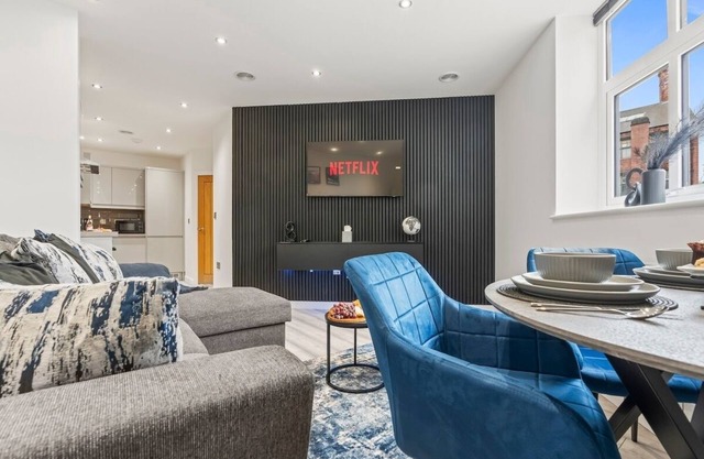 City Centre | Luxury Apartment | Sofa Bed | WiFi |