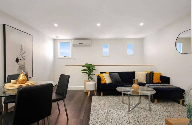 City Centre Unit Overlooking Ryrie Street