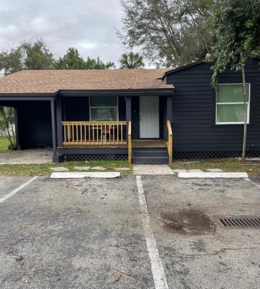 City First Story Apartments & Cottage