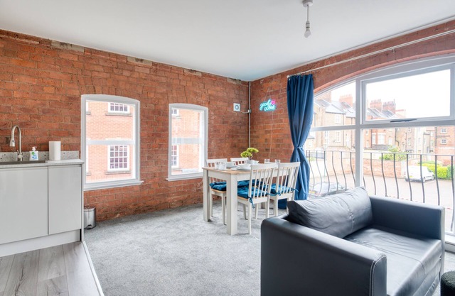 City Flat in Hull-Silvester Street-Free Parking