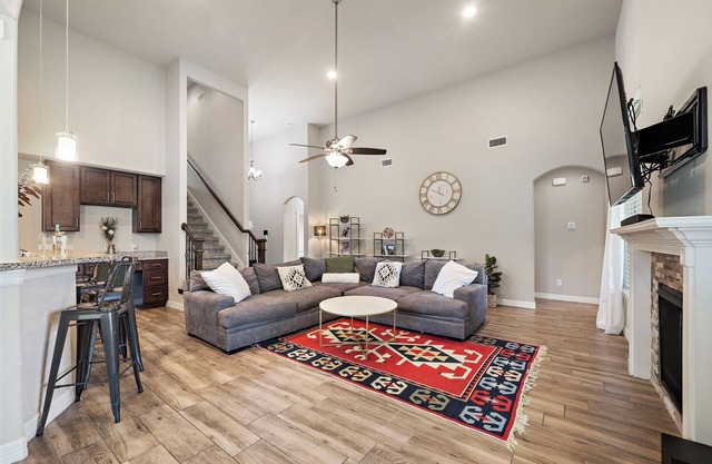 City Getaway | Yard BBQ | Games | WiFi | Pets Ok