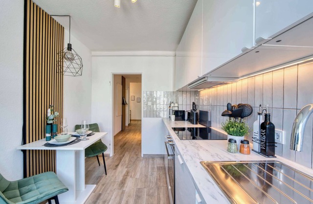 City oasis: Park | Workstation | Netflix | Parking I Washing machine I Xbox