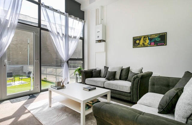 City Stay 3 Ensuites SunTerrace Free Parking | Pass the Keys