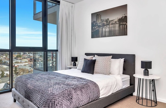 Cityscape Haven - CBD retreat w/Hotel Amenities