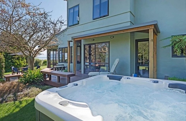 Clairmont Retreat - Fantastic Nelson Holiday Home!