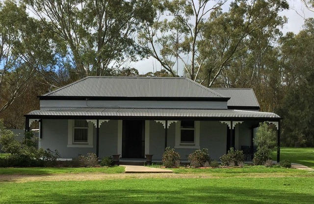 Clare Cottage sur le Wendouree