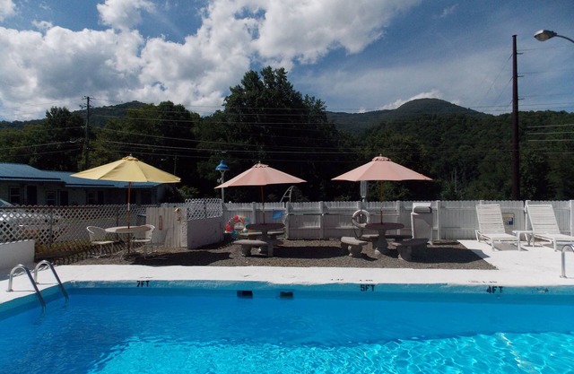 Clarketon Motel