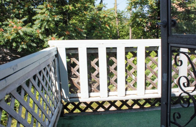 Classic Charm with Simple Modern Flair 10 min from downtown, 5 min to University