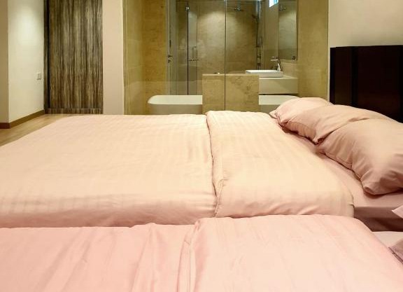 Classic & Comfy 2 Bedroom Condo Georgetown 温馨爵士双房公寓