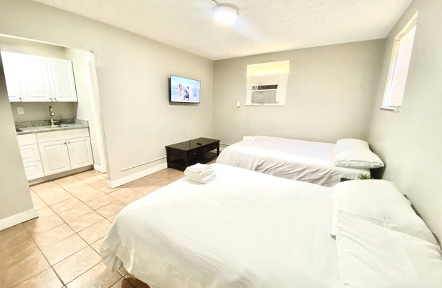 Classic Double Suite Indy