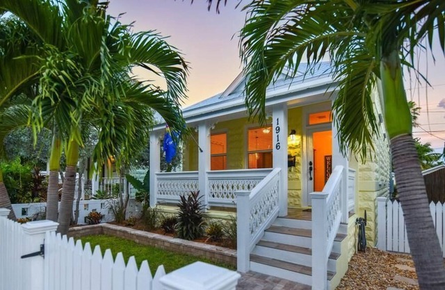 Classic Historic Key West Cottage