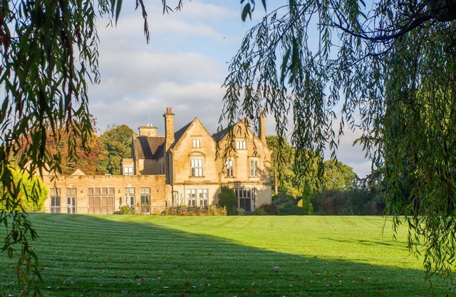 Classic Lodges - Bagden Hall Hotel