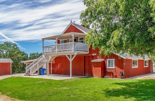 Red Barn Loft - 2BR / 1BA - une escapade viticole parfaite avec de superbes vues et un emplacement!