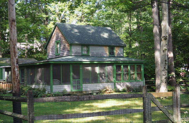 Cabin Vermont classique sur 2. 5 acres avec lac Façade