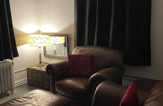 Classy Retro Suite "Preferred Partner of Rail Explorers" Pets OK