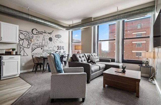 CLE 2BDR with Comfort & Conveniences Inside & Out