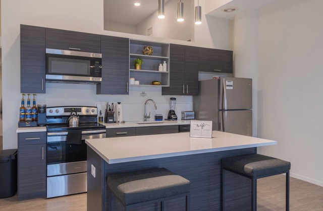 CLE Peaceful DT Loft - Playhouse Square