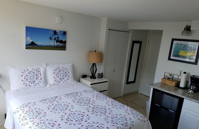 Condo Waikiki propre, confortable et confortable pour deux!