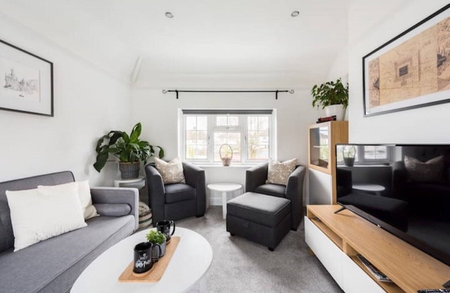 Clean Cozy & Bright Entire Flat 5min Harry Potter