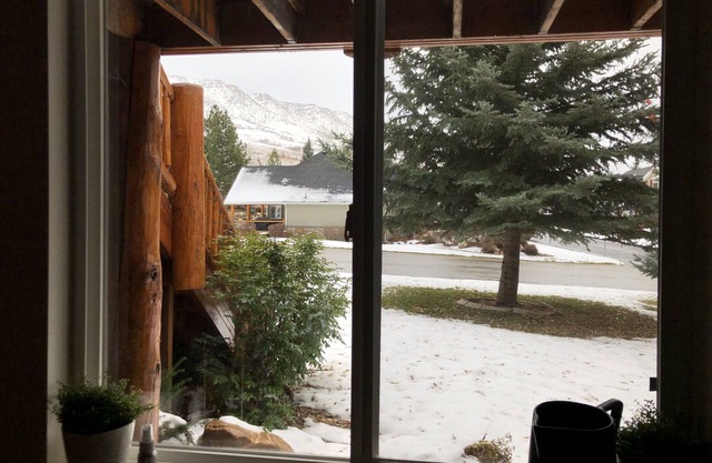 *Clean* Private Apartment Near Powder Mountain, Snowbasin, Nordic, Wolf Creek