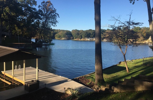 Clean,Quiet, great view, right on the water..
