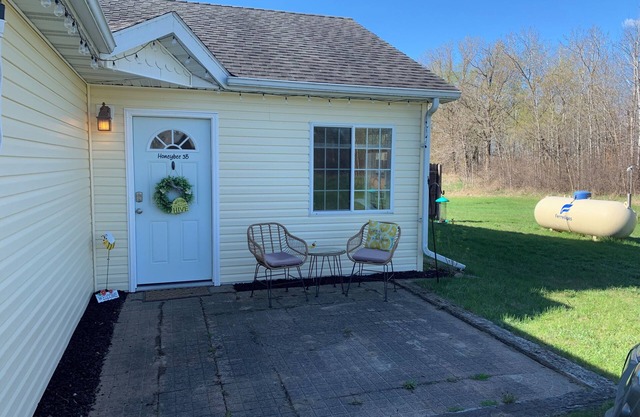Clean, safe, and cozy, country living 1 bed apt with patio