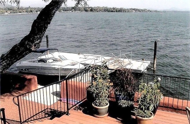 Clearlake Lakefront Vue panoramique 4 BR / 3 BA Accueil