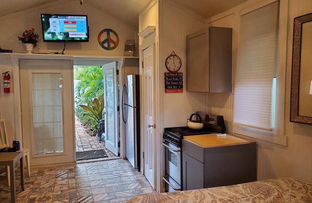 Clearwater Near Largo Bungalow Pets Ok