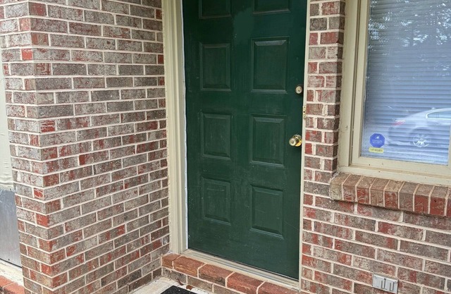 Clemson GAME DAY & Tailgates + Lake Life – 2BR Townhome Stay