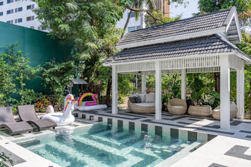 CLEOPATRA POOL VILLA I Prime Location - Near The Famous Night Bazzar, 5 Minutes from the old city