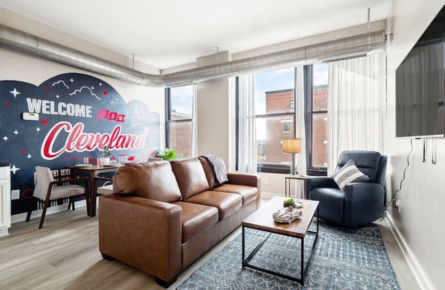 Cleveland Vibes: Modern 2 BDR Apartment Downtown