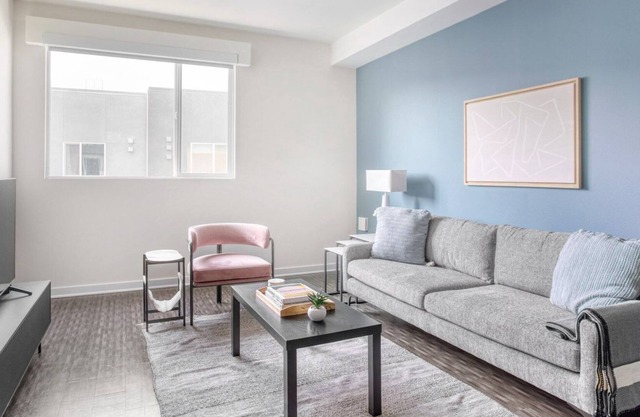 Clever Downtown 1BR w/Gym, Pool & Spa near LA Live, by Blueground