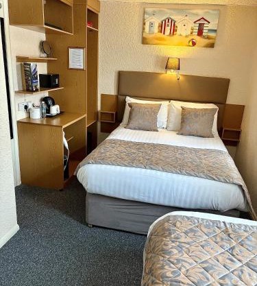 Clifton Court Hotel