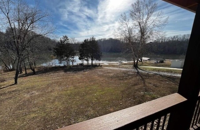 Clinch River Getaway - A lakefront retreat, just 5 minutes from grocery.