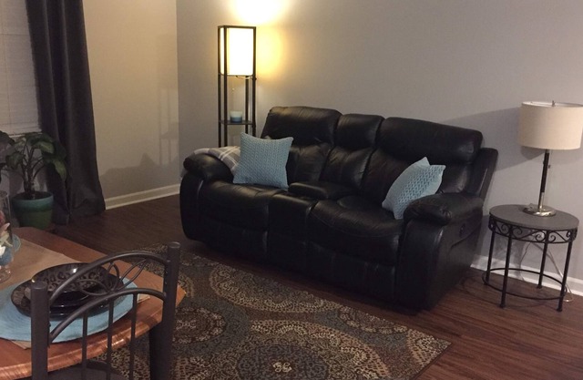 Cloisters 1Br Condo
