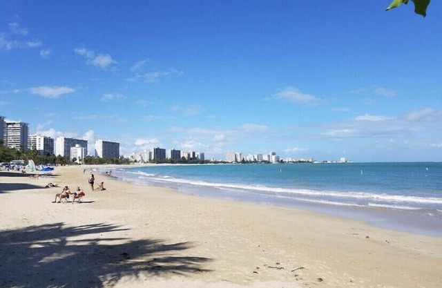 Close to airport, Isla Verde beach and main attractions