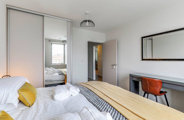 Close to Canning Town Station, O2 Arena, Excel Centre & London City Airport.