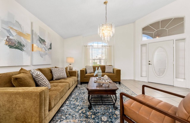 Close to Diney World/Golf Club/UCF/10 Guest/Pool/Laundry