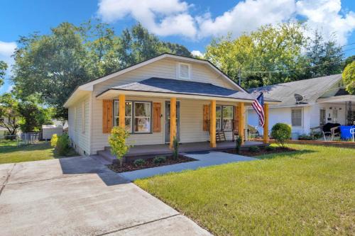 Close to Downtown & Fort Bragg- The Precious Pearl
