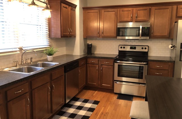 Close to Earlham / IU / Reid! - Nice neighborhood -