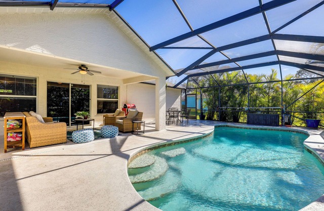Close to Family Park: Home w/ Screened Lanai!