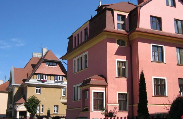 Proche du centre historique, appartement neuf et élégant dans une villa calme, véranda, wifi